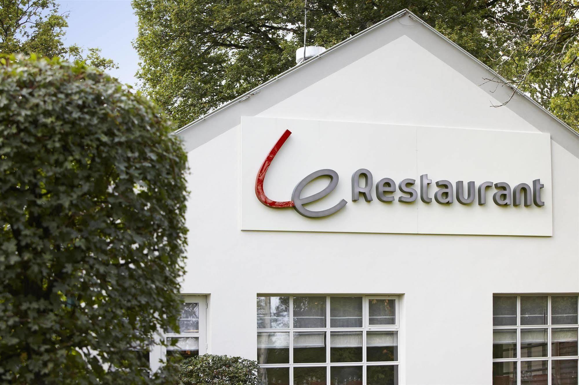 Hotel Campanile Orleans - La Source Exterior foto
